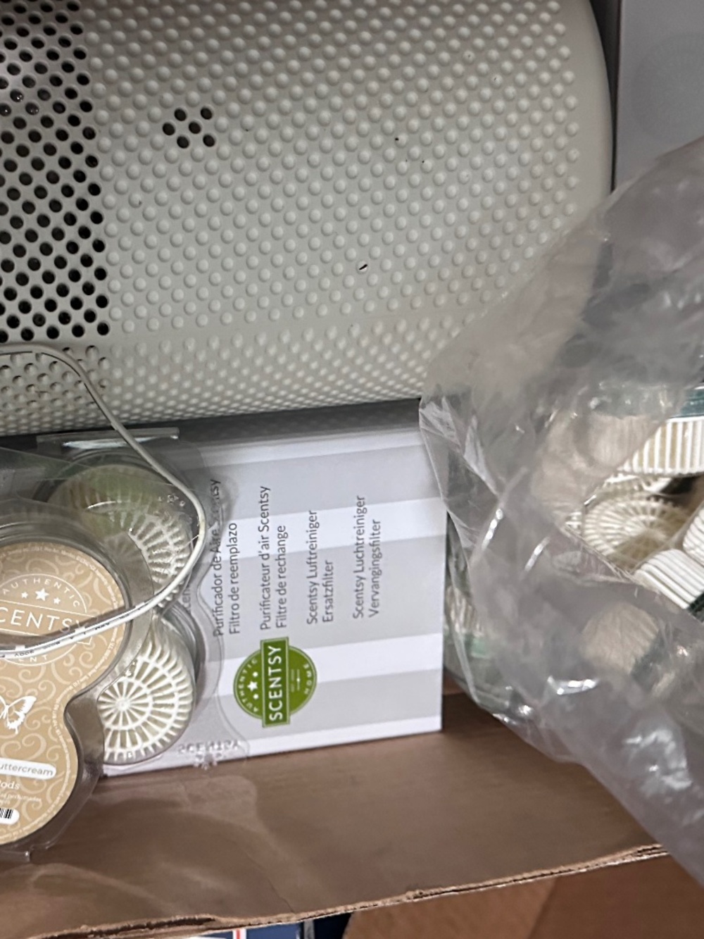 Massive bundle -Scentsy White Air Cleaner With tons of scents!!